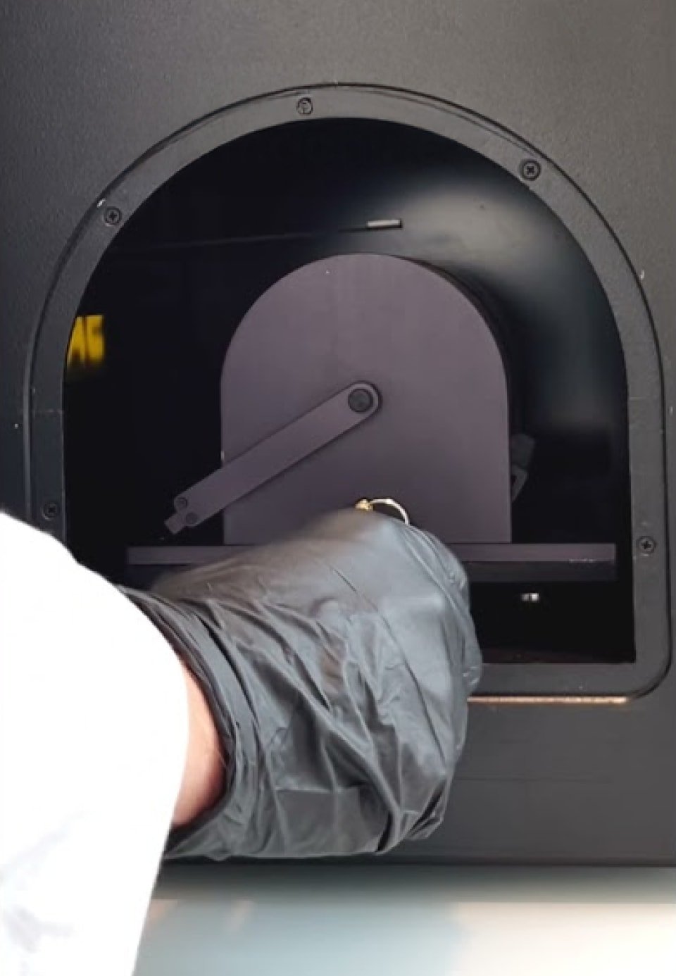 Image_Content_and_Video_slider_PDP_ARM_Oil_Shine_Desktop